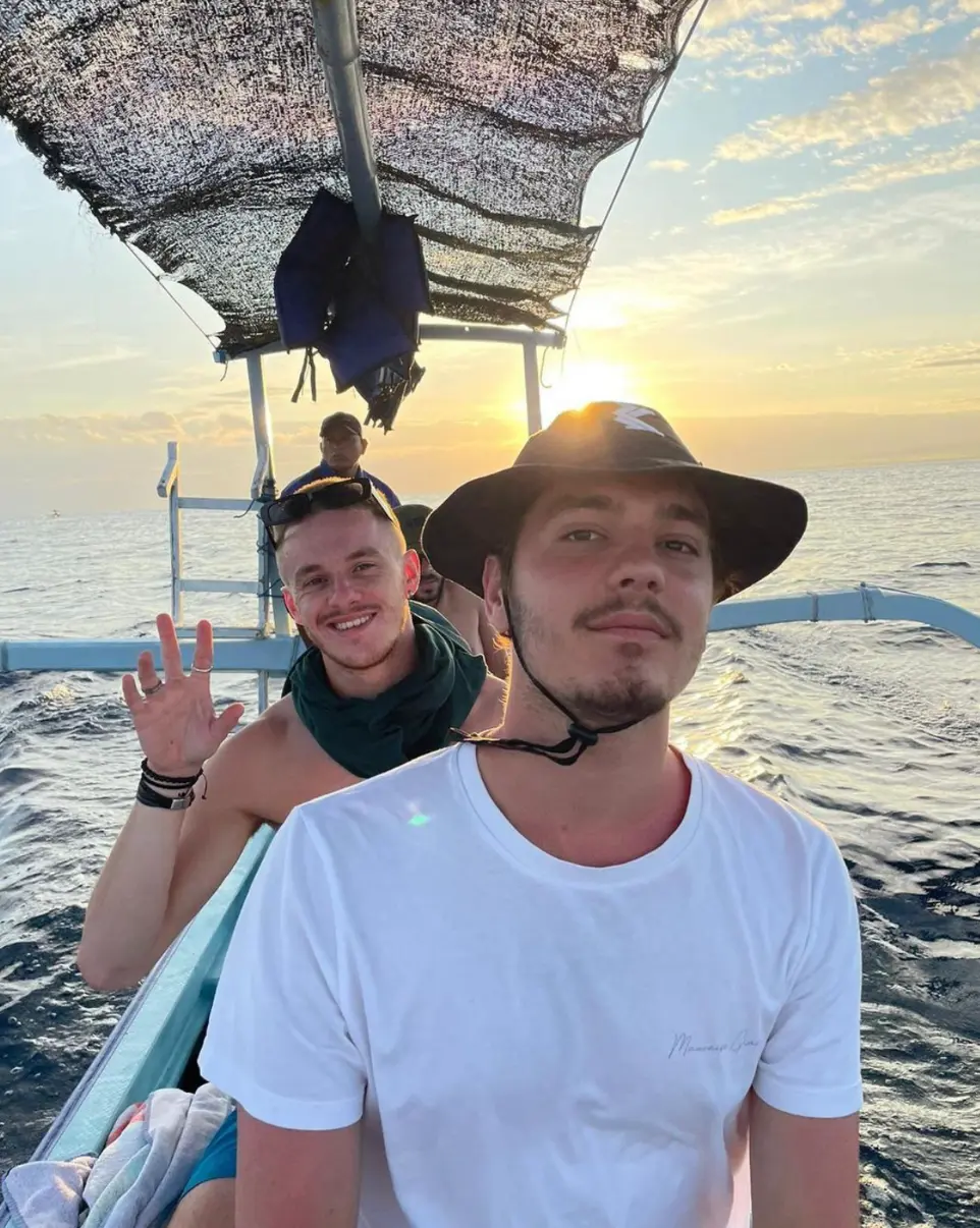 interns on boat
